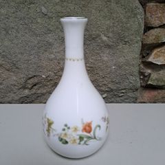Wedgwood bud vase Mirabelle