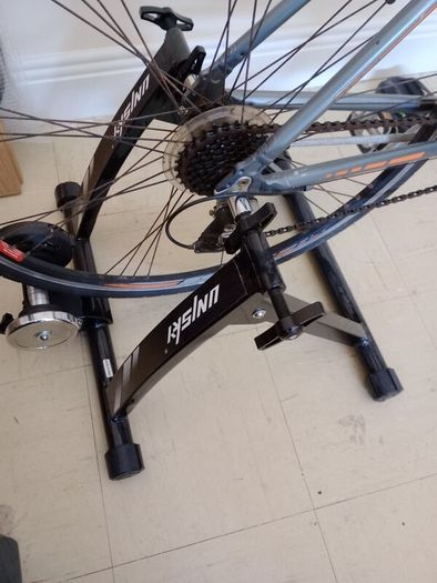 Bicycle trainer