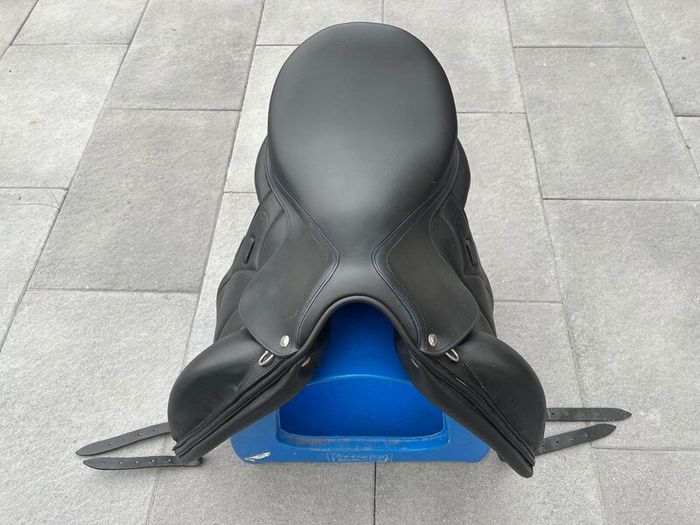 Devoucoux Makila S Dressage Saddle - As new