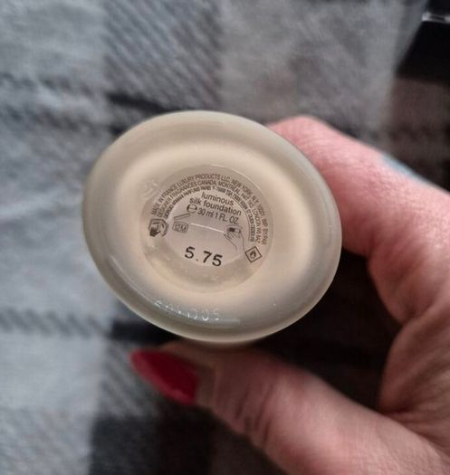 Armani Luminous Silk Foundation
