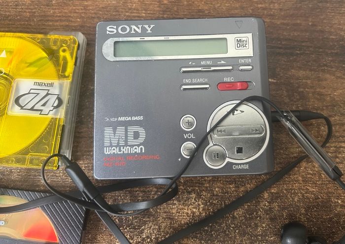 Sony Vintage Mini Disk player MZ-R70