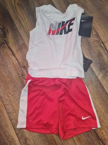 boys nike set bnwt