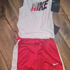 boys nike set bnwt