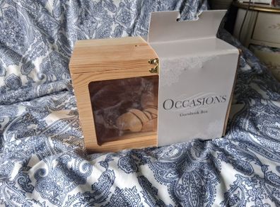 Occasion Guest book box with wooden hearts