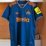 Newcastle united home and away jersey Image 2
