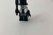 Lego the penguin man from the Batman series mini figure