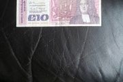 1981 Ireland Series B 10 pound Banknote