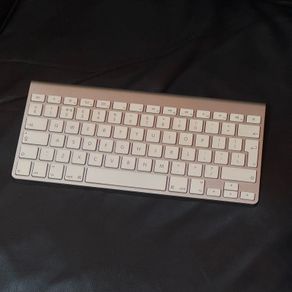 Apple Wireless Keyboard A1314 - Bluetooth