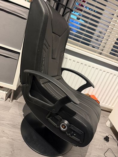 Gaming chair