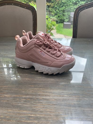 Girls / womens pink filas