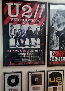 U2 super collection