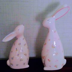 Pair of lovely China Rabbits 5 euro