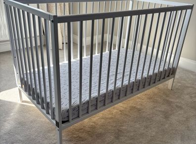 baby cot