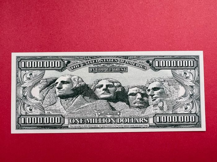 United States.  1. Million. Dollars  2001. ( Uncirculated )