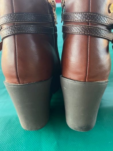 Brown Leather Ankle Boots With Wedge Size 40 (uk 7).  Spanish Brand Xti Quality Soft Leather Boots & Excellent Condition