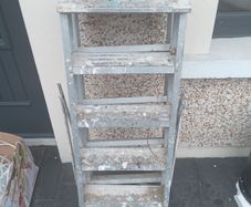 Step ladder
