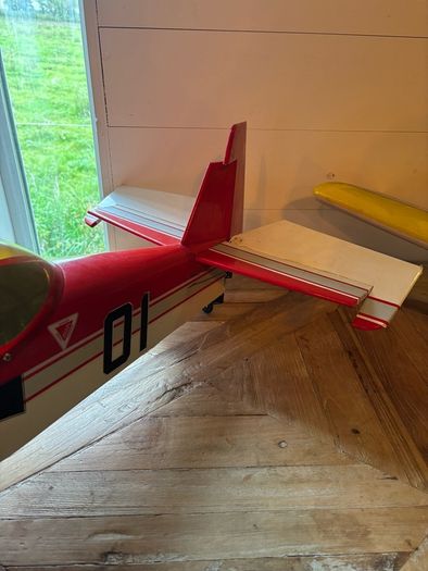 Large model planes
