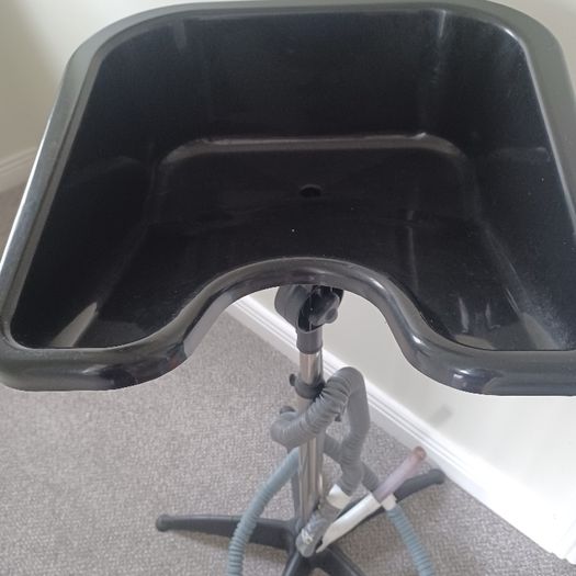 Portable hair wash basin