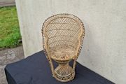 Wicker plant stand