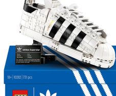 Lego 10282 - Adidas Superstar shoe