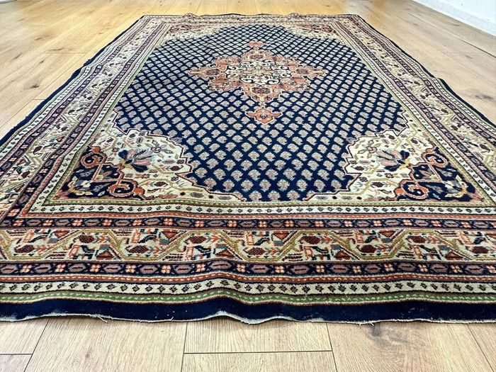 P.ersian Rug Blue Sarok ( 200 x 131cm) (SASml)