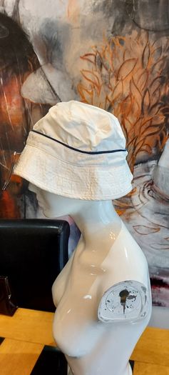 Gastra  Bucket Hat