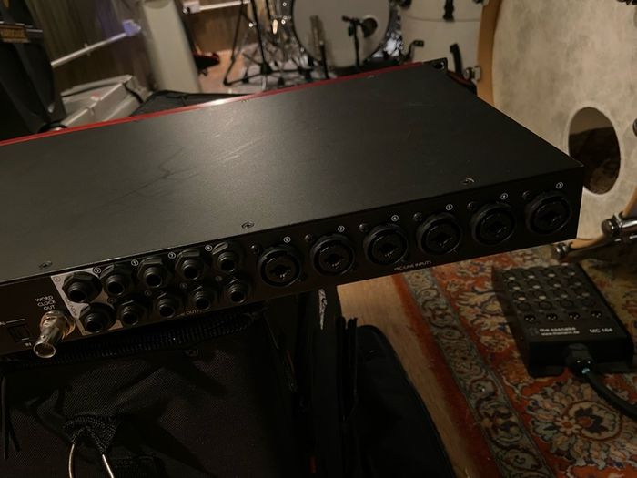 Focusrite Clarett 8Pre Thunderbolt with case