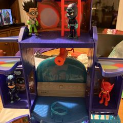 PJMasks Mission Control HQ plus Busy Book. / Figures and PJMasks small HQ
