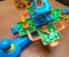 Super Mario Maze Game Deluxe