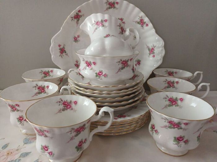 Richmond 21 piece teaset