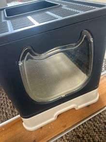 Cat litter tray