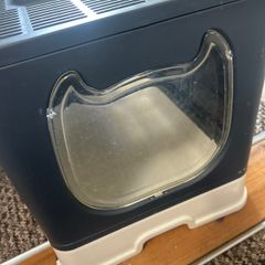 Cat litter tray