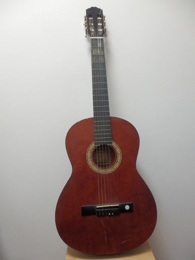 Classical Guitar - needs full restring
