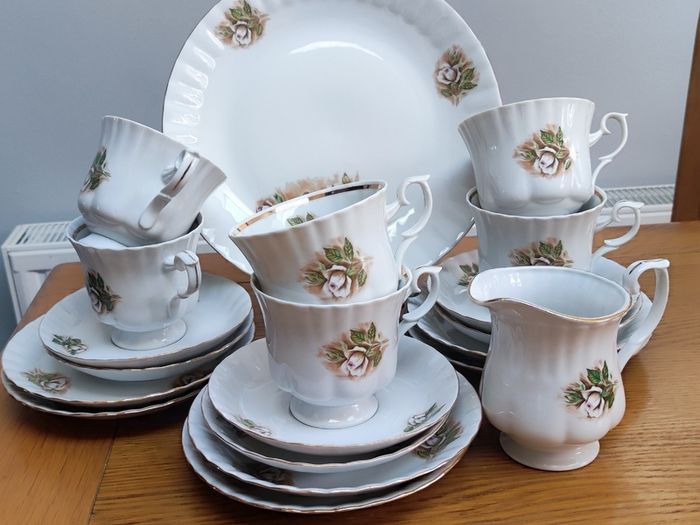 Vintage Tea Set Chodziez