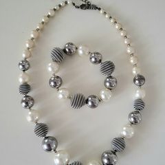 Necklace & bracelet set