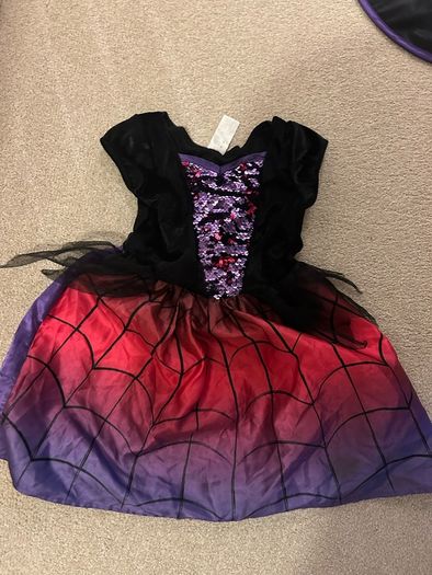 Witch costume Age 3