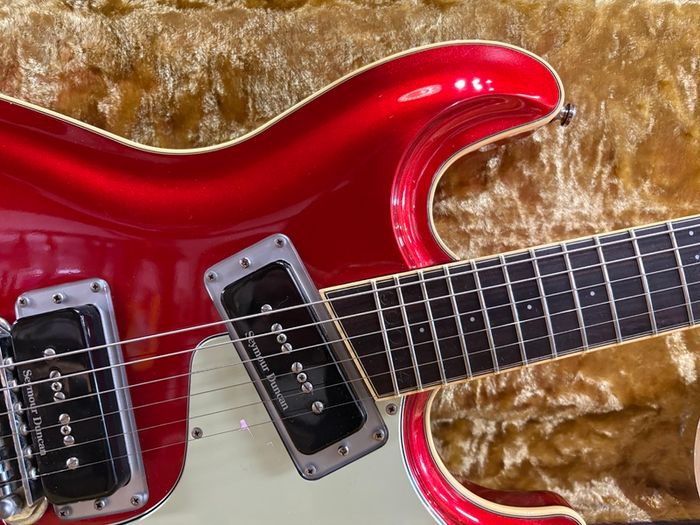 Aria VM-2001 "The Ventures" 40th Anniversary Limited Edition Model Red 2001