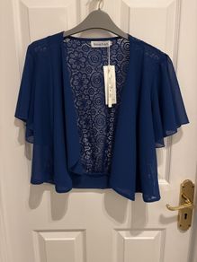 Lace Back Shrug Size 14