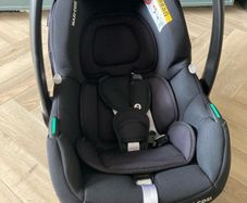 maxi cosi cabrio fix car seat