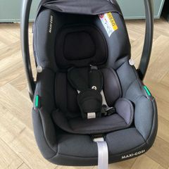 maxi cosi cabrio fix car seat
