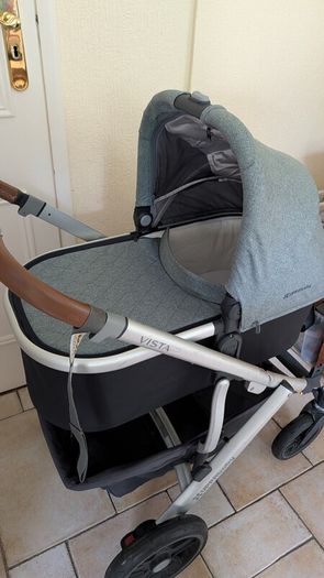 Uppababy Vista (Includes Bassinet, Rumble Seat & All Adapters)