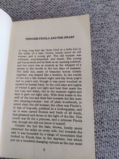 Irish Fairy Tales by Edmund Leamy Mercier Press 1978 in good condition with some signs of wear on the cover see photos FREE STANDARD POSTAGE INCLUDED