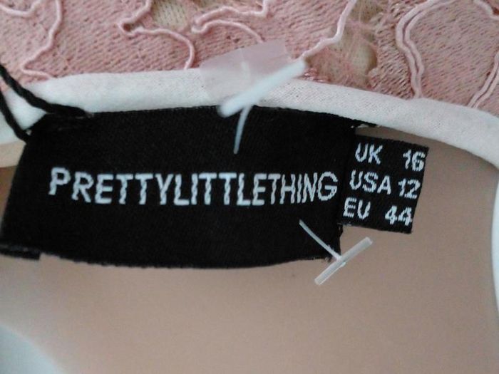 Prettylittlething lace dress UK 12 NEW.