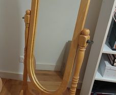 Standing mirror