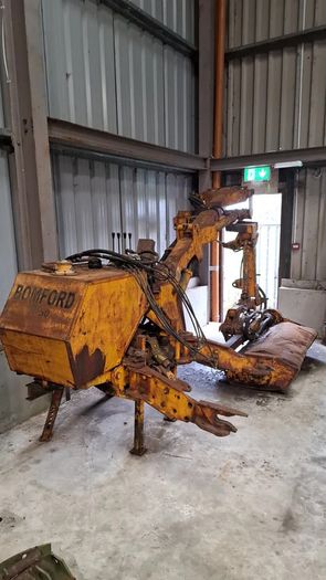 Bomford 2050 hedge cutter