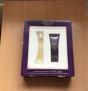 Elizabeth Arden Provocative Woman gift set