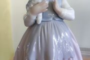 Lladro #348 Nao Daisa 1982 Girl Figurine With Flower Bouquet