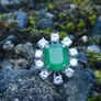 Beautiful 1970s Emerald & Diamond Ring - 18ct White Gold Image 6
