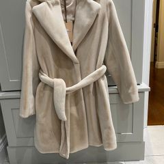 Designer Pennyblack sister company of Maxmara luxury faux fur coat in a gorgeous rich cream/ beige colour BRAND NEW