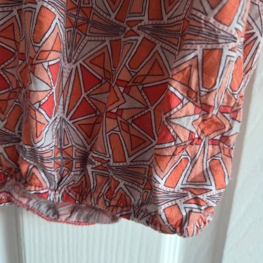 3/4 sleeves and a ruched bottom hem top size 10